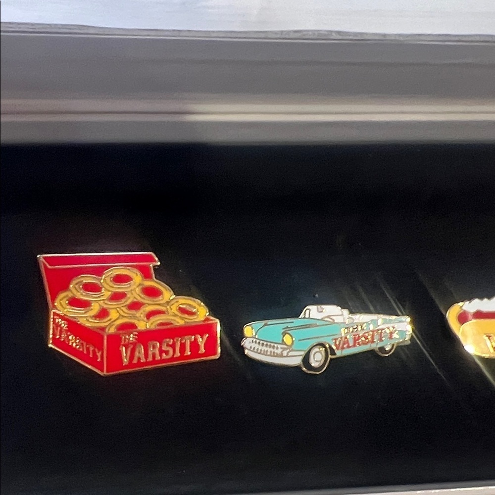 The Varsity Pin Gift Collection Limited Edition (4 in Set!) Very Rare! - Picture 5 of 6